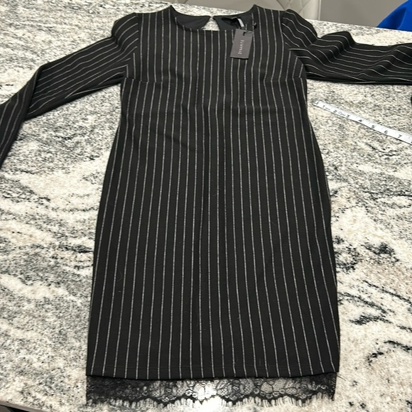 17-NWT- Size S dynamite dress - Picture 10 of 13